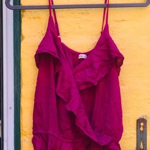 Hollister Ruffle Top great condition!